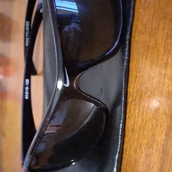 Nike sunglasses - Picture 4 of 4